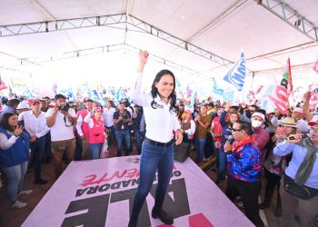 Estoy contenta, motivada y agradecida con la gente que nos está dando su confianza, la encuesta que vale es salir a votar: Alejandra del Moral