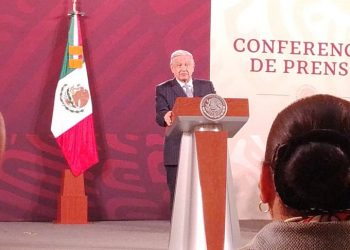 López Obrador anuncia incremento salarial para el magisterio