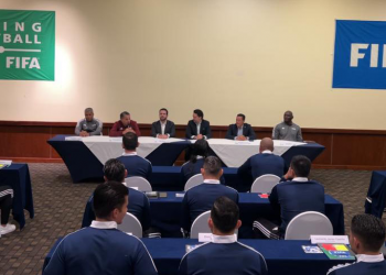 Instructores de FIFA impartieron curso de actualización arbitral en la FMF