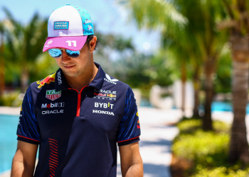Quiero compensar a mi equipo con un buen resultado en Barcelona: “Checo” Pérez