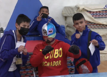 El Tacubo, un superhéroe de la vida real en lucha contra el bullying