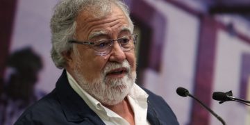 Alejandro Encinas fue espiado por Pegasus