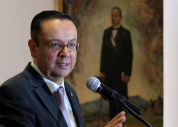 Germán Martínez, senador nos contará lo que hará ante fast track de Morena 