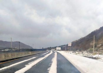 Granizada en valle de Tulancingo sorprende a automovilistas