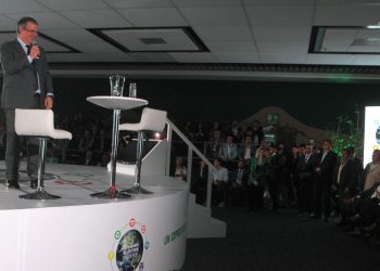 Marcelo Ebrard recibe el respaldo de militantes del Partido Verde