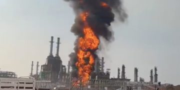 Refinería de Pemex en Oaxaca registra incendio