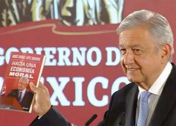 Adelanta López Obrador a quien dedicará último libro como político en activo