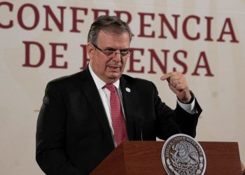 A evitar la guerra sucia entre los aspirantes a la presidencia, llama Marcelo Ebrard