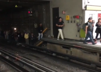 Otra del Metro, desalojan a pasajeros en Línea 3