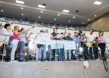 Protestan periodistas en Morelos por amenazas lanzadas por diputada contra reportera
