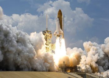China enviará el martes a un civil al espacio por primera vez