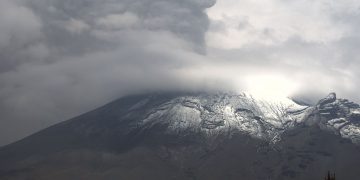 Un experto nos comparte medidas para evitar padecimientos por la ceniza del volcán Popocatépetl