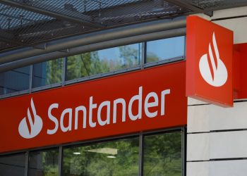Santander anuncia ajuste en su tasa hipotecaria  