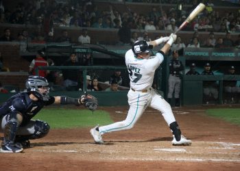 Saraperos vence a Sultanes en el arranque del Clásico de Norte 