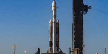 SpaceX lanza un cohete con el satélite Viasat 3
