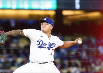 Urías brilla en jornada de latinos de la MLB