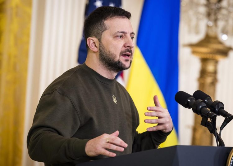 El presidente ucraniano, Volodímir Zelenski, intensifica su actividad diplomática antes de la reunión con Trump
