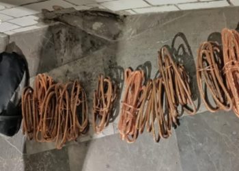 Detiene a sujeto acusado de robar cable del Metro de la CDMX, se le asegura 10 kilos de cableado 