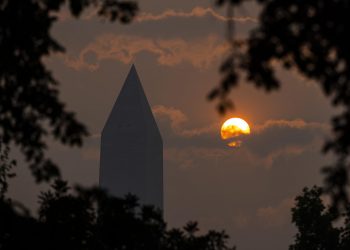 Humo alerta y asfixia a Estados Unidos