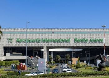 AICM y taxistas fortalecen coordinación para regular transporte terrestre