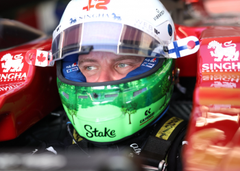 Bottas con el mejor tiempo del primer ensayo libre; Alonso, tercero y Pérez, cuarto