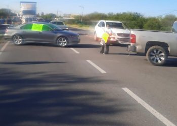 Manifestantes bloquean la Carretera Victoria-Monterrey 