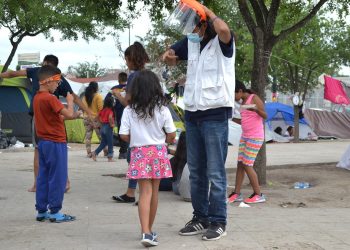 Corporativo Kosmos genera diálogos para generar soluciones en torno a la migración