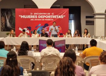 Sostiene Rabin Salazar encuentro con mujeres deportistas de Morelos