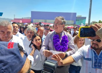 Propone Ebrard consulta para saber si el Poder Judicial debe reformarse