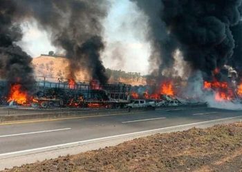 6 muertos y 21 lesionados por accidente vehicular en Tepatitlán