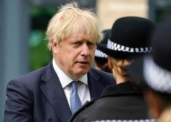 Boris Johnson deja cargo como diputado conservador en el Parlamento británico