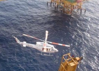 Helicóptero de Pemex se desploma en costas de Campeche