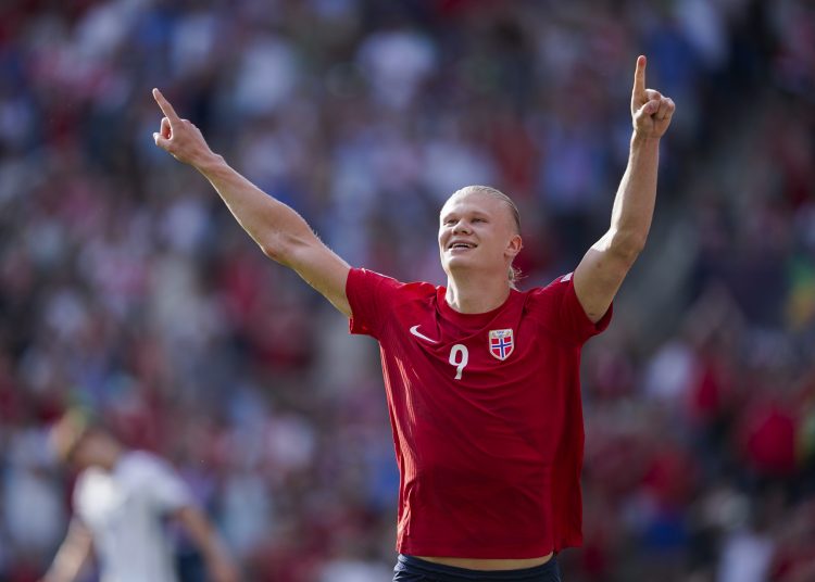 Oslo (Norway), 17/06/2023.- Erling Haaland of Norway celebrates scoring the 1-0 goal during the UEFA EURO 2024 qualifying soccer match between Norway and Scotland, in Oslo, Norway, 17 June 2023. (Noruega) EFE/EPA/Heiko Junge NORWAY OUT