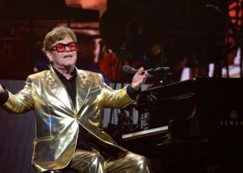 ¿Elton John podría regresar a los escenarios?  Esto dijo