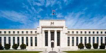 FED mantiene estable su tasa de interés