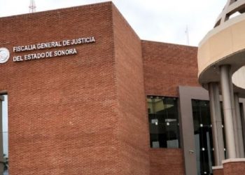Detienen a choferes que entregaban a migrantes a crimen organizado