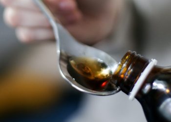 OMS identifica jarabes asociados a muertes en estos países