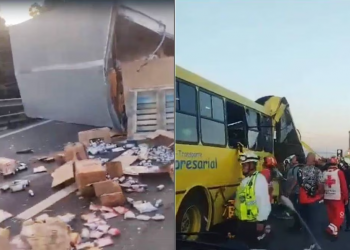 Vuelca camioneta de carga tras choque  en la México-Toluca