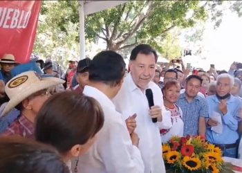 Fernández Noroña inicia campaña con tropezón en Oaxaca al confundir esta tierra con Puebla