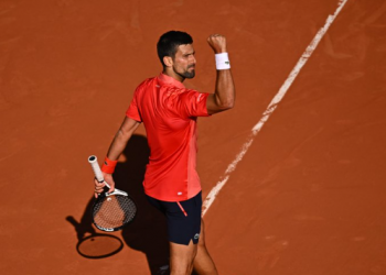 Djokovic vence a Davidovich y se mete a los octavos de final de Roland Garros