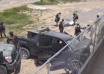 VIDEO: Militares disparando a civiles en Nuevo Laredo