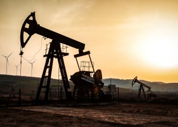 El petróleo Brent sube un 2,24 % hasta 76,68 dólares