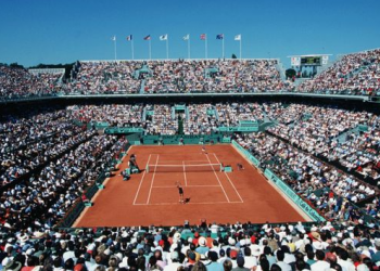 Gran final femenil de Roland Garros entre Swiatek y Muchova