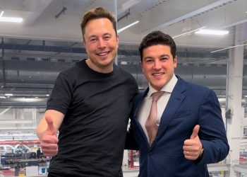 Elon Musk inaugurará las obras de la planta de Tesla en México, asegura Samuel García