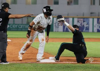 Olmecas derrota a Saraperos en arranque de la serie en Tabasco  