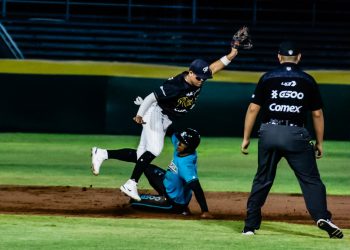 Saraperos apalea a Rieleros para amarrar la serie por limpia 