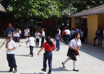 Gobernador de Sinaloa sugiere concluir clases por altas temperaturas