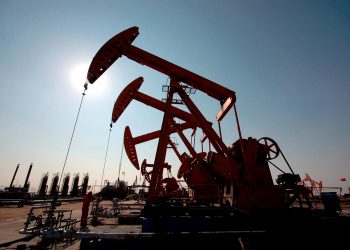 El petróleo de Texas abre con bajada