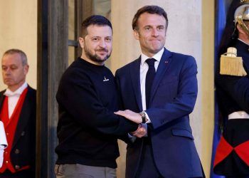 Macron anuncia ayuda a Ucrania para afrontar el desastre de la presa de Nueva Kajovka