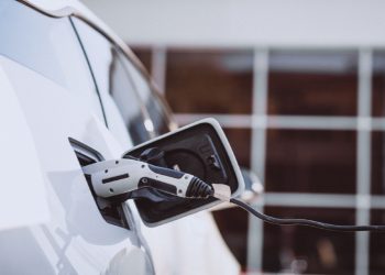 ¿En redes sociales has visto un vehículo eléctrico de bajo costo? Esto advierte la AMDA